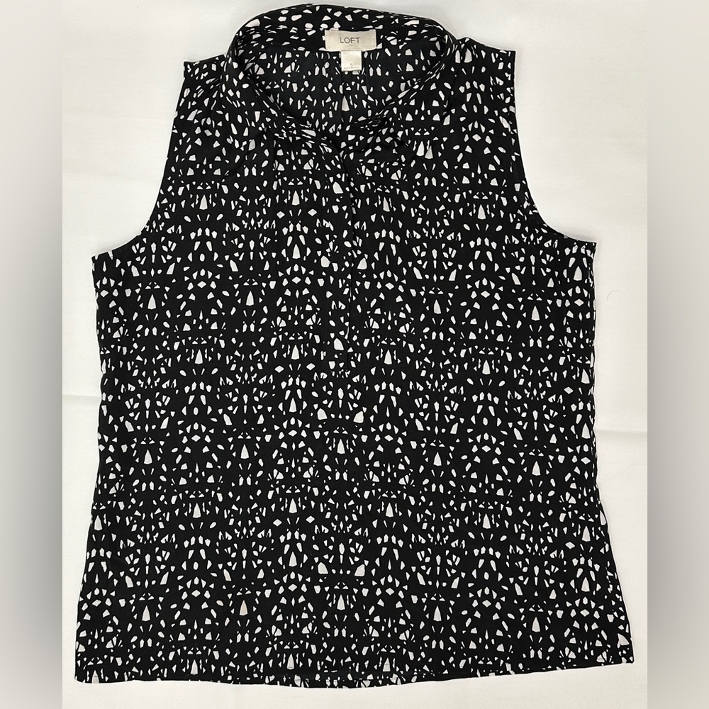 LOFT Monochrome Geometric Sleeveless Blouse